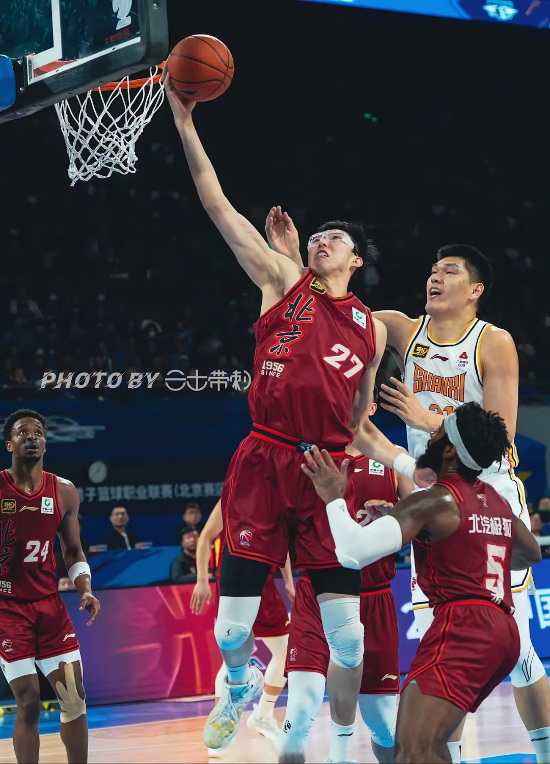 爱游戏体育太狠了！广厦男篮清晨绝杀压哨比利亚雷亚尔单刀错失备战亚冠，冲刺阶段山东男篮调整名单以备亚冠(浙江广厦男篮北京北汽现场直播)